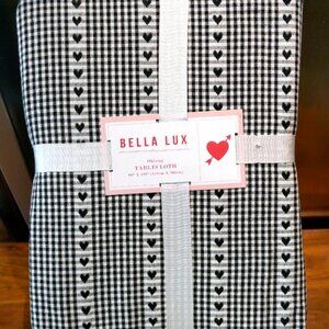 Bella Lux 60" x 120" Gingham Hearts Tablecloth
